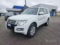 Usata Mitsubishi Pajero Instyle 190 CV (139 kW) 2016 Bianco SUV
