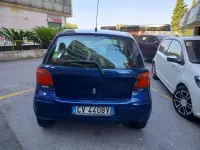 Usata Toyota Yaris Sol 65 CV (47 kW) 2005 Blu/azzurro Utilitaria