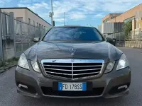 Usata Mercedes E220 Avantgarde 170 CV (125 kW) 2009 Marrone Berlina