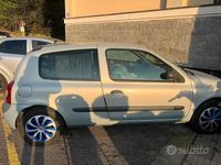 Usado Renault Clio II 2004 Gris