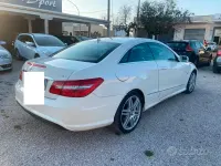 Usata Mercedes E250 Avantgarde 204 CV (150 kW) 2009 Bianco Coupé