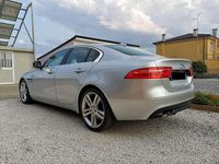 Usata Jaguar XE Portfolio 179 CV (131 kW) 2016 Argento Berlina