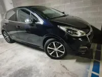 Usata Peugeot 208 Allure 82 CV (60 kW) 2017 Bluazzurro Utilitaria