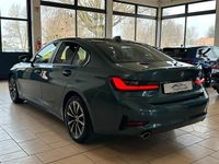 Usata BMW 318 Advantage 150 CV (110 kW) 2020 Verde Berlina