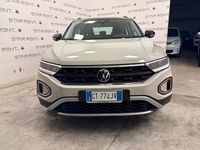 Usata VW T-Roc Life 150 CV (110 kW) 2024 Beige SUV