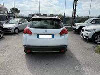 Usata Peugeot 2008 92 CV (67 kW) 2014 Bianco SUV