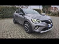 Usata Renault Captur Techno 140 CV (102 kW) 2022 Grigio scuro SUV