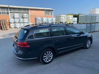 Usata VW Passat 150 CV (110 kW) 2012 Blu/azzurro Station wagon