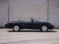 Usata Alfa Romeo Spider 132 CV (97 kW) 1991 Nero Cabrio
