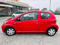 Usata Toyota Aygo 68 CV (50 kW) 2009 Rosso Utilitaria