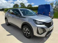Usata Peugeot 2008 Style 102 CV (75 kW) 2025 Grigio SUV