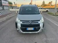 Usata Citroën Berlingo XTR 92 CV (67 kW) 2012 Marrone Monovolume