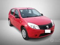 Usata Dacia Sandero 74 CV (54 kW) 2010 Rosso Berlina