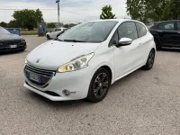 Usata Peugeot 208 Access 82 CV (60 kW) 2013 Bianco Utilitaria