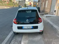 Usata Renault Twingo SE 69 CV (50 kW) 2015 Bianco Utilitaria