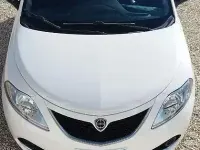 Usata Lancia Ypsilon 69 CV (50 kW) 2017 Bianco Utilitaria