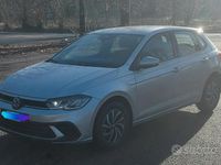 Usata VW Polo 80 CV (58 kW) 2023 Grigio Utilitaria