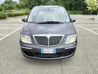 Usata Lancia Phedra 128 CV (94 kW) 2005 Grigio Monovolume