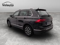Usata VW Tiguan Life 150 CV (110 kW) 2023 Grigio urano SUV