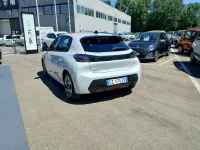 Usata Peugeot 208 101 CV (74 kW) 2025 Bianco Utilitaria
