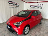 Usata Toyota Aygo Connect Style 72 CV (52 kW) 2021 Rosso pastello Utilitaria