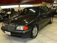 Usata Mercedes C180 122 CV (89 kW) 1995 Nero Berlina