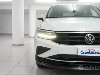 Usata VW Tiguan Life 150 CV (110 kW) 2023 Bianco SUV