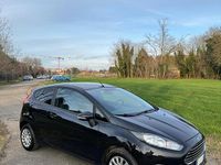 Usado Ford Fiesta 75 CV (55 kW) 2013 Negro Utilitario