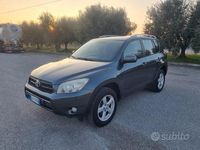 Usata Toyota RAV4 Luxury 136 CV (100 kW) 2006 Grigio SUV