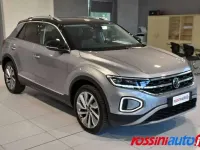 Usata VW T-Roc Style 150 CV (110 kW) 2023 Pyrit silver tetto nero SUV