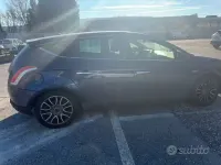 Usata Lancia Delta 2010 Blu Utilitaria