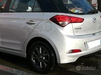Usata Hyundai i20 Blackline 84 CV (61 kW) 2017 Argento Utilitaria