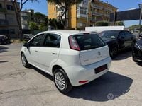 Usata Fiat Punto Street 77 CV (56 kW) 2014 Bianco Utilitaria