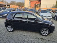 Usata Lancia Ypsilon 69 CV (50 kW) 2016 Nero Utilitaria