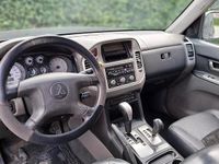 Usata Mitsubishi Pajero Intense 160 CV (117 kW) 2006 Grigio SUV