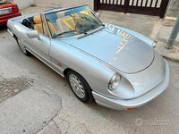 Usata Alfa Romeo Spider 117 CV (86 kW) 1992 Grigio Cabrio
