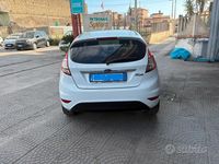 Usata Ford Fiesta Titanium 92 CV (67 kW) 2017 Bianco Utilitaria