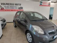 Usata Toyota Yaris 90 CV (66 kW) 2009 Grigio Utilitaria