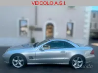 Usata Mercedes SL500 306 CV (225 kW) 2004 Grigio Cabrio