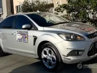 Käytetty Ford Focus Titanium 90 HP (66 kW) 2010 Harmaa Sedan