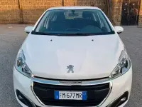 Usata Peugeot 208 75 CV (55 kW) 2018 Bianco Utilitaria