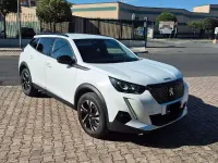 Usata Peugeot 2008 Allure 110 CV (80 kW) 2022 Bianco SUV