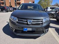Usata Dacia Sandero Lauréate 75 CV (55 kW) 2014 Berlina