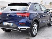 Usata VW T-Roc Business 116 CV (85 kW) 2020 Blu SUV
