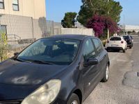 Usado Renault Clio II 75 CV (55 kW) 2006 Gris Utilitario