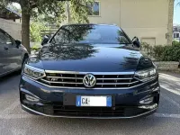 Usata VW Passat R-line 190 CV (139 kW) 2020 Blu Station wagon
