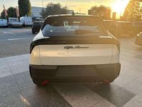 Nuova Alfa Romeo Junior 136 CV (100 kW) 2025 Bianco sempione con tetto nero SUV