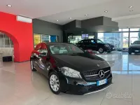 Usata Mercedes A180 Executive 109 CV (80 kW) 2017 Nero Utilitaria