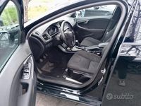 Usata Volvo V40 120 CV (88 kW) 2017 Nero Berlina