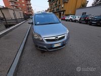 Usata Opel Zafira 150 CV (110 kW) 2007 Grigio Monovolume